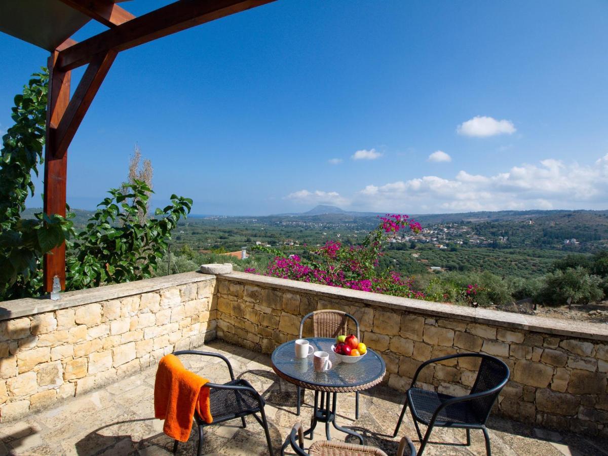 Nikoletta Stylos Crete Villa Makhairoi