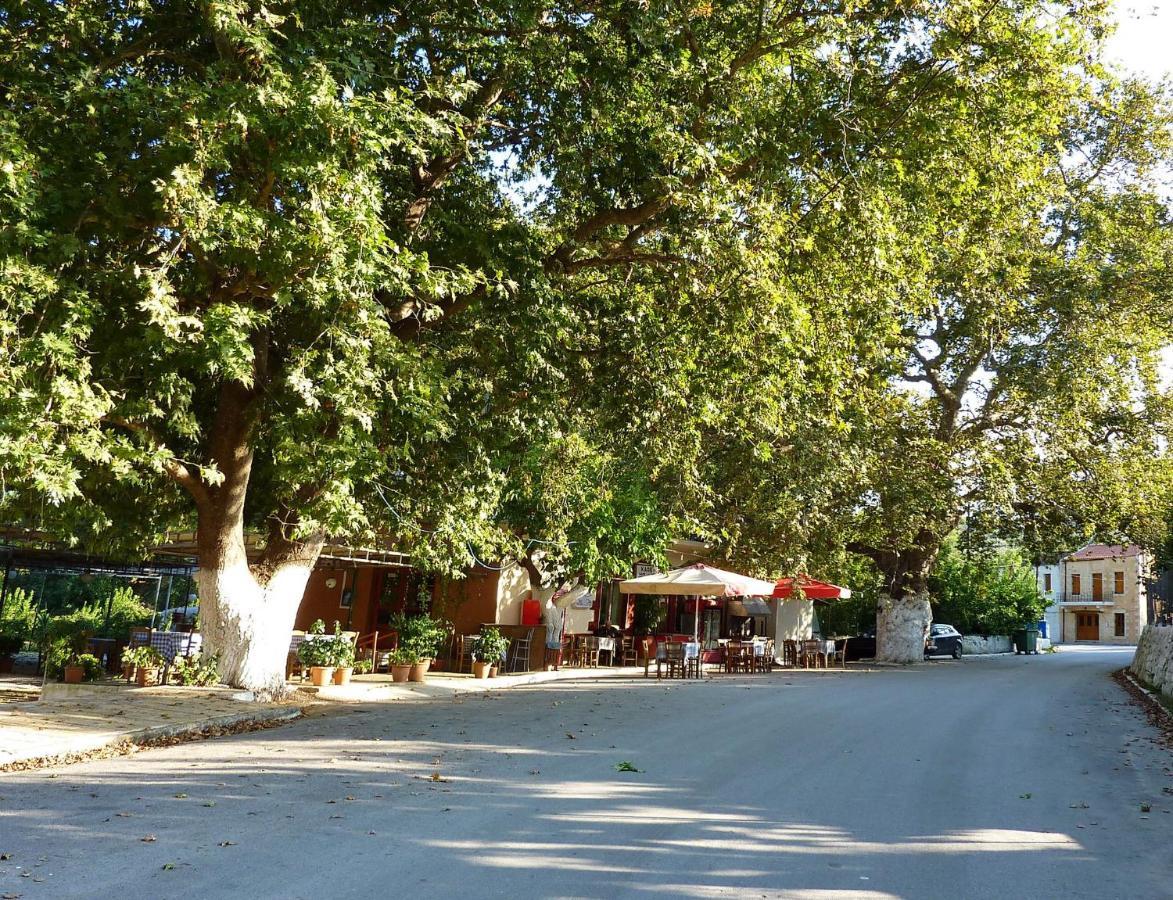 Nikoletta Stylos Crete Villa Makhairoi