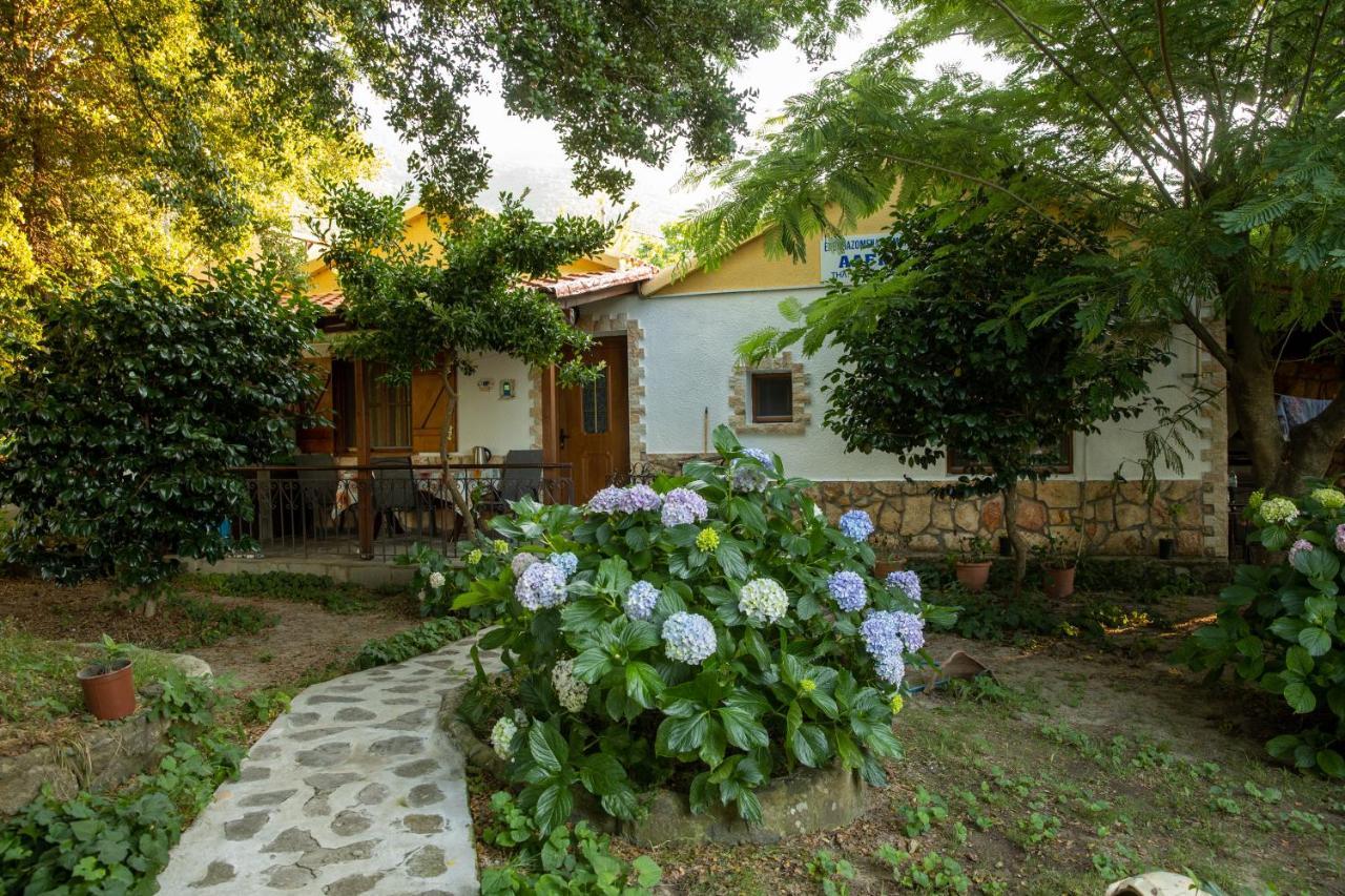 Alekas Hotel