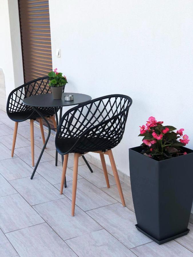 Zillis Guest house *