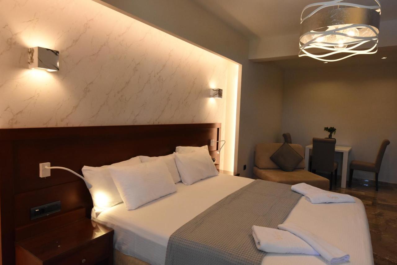 Aparthotel Viaros 3*