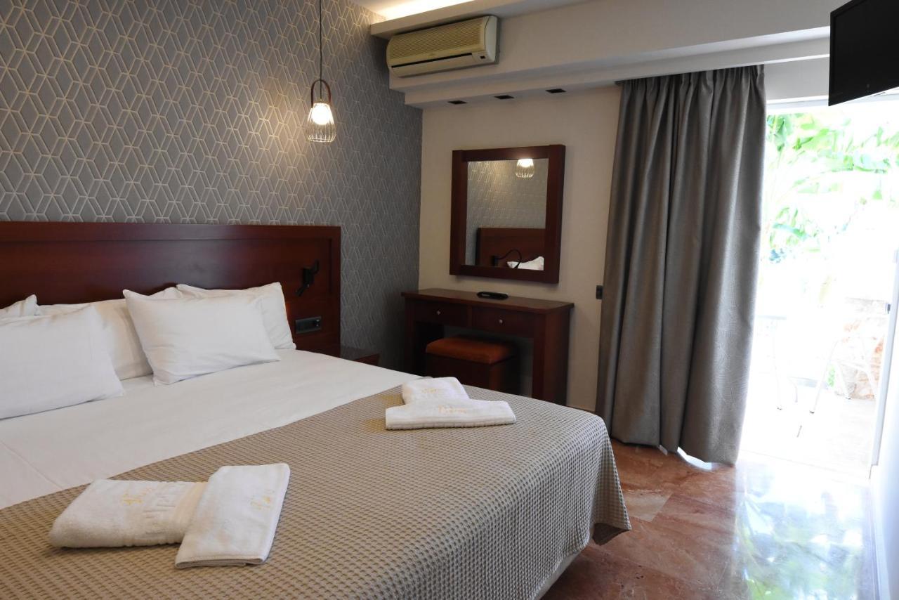 Aparthotel Viaros 3*