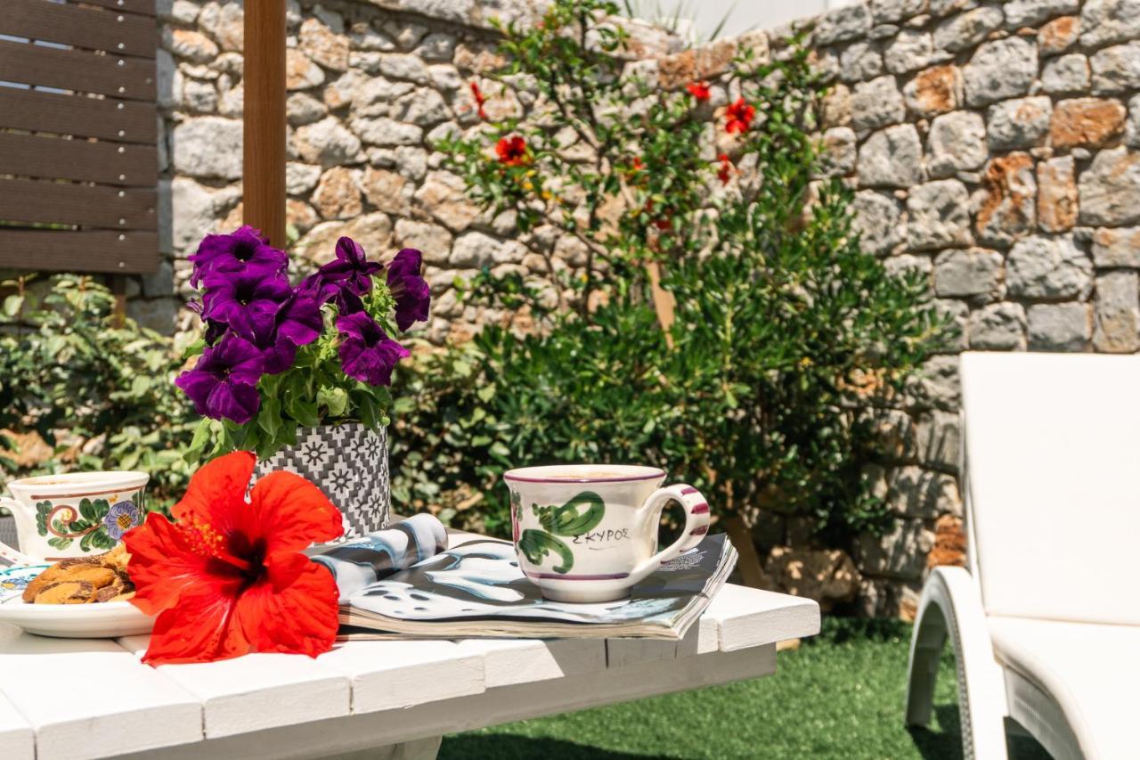 Maestralia * Skyros