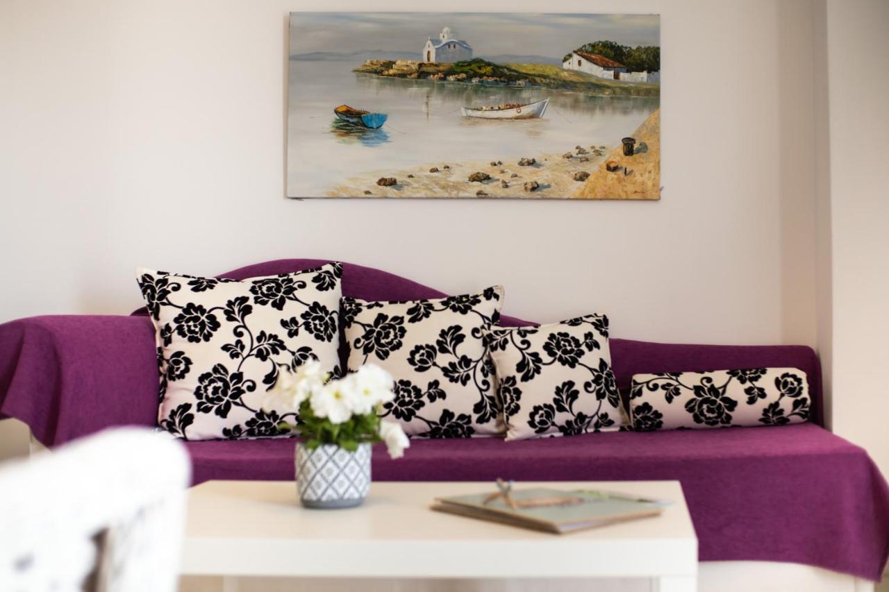 Maestralia Apartment *