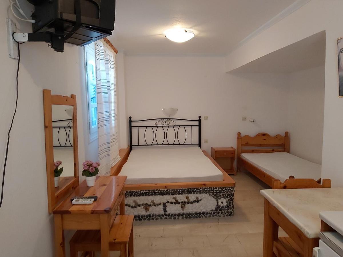 Stavros Hotel