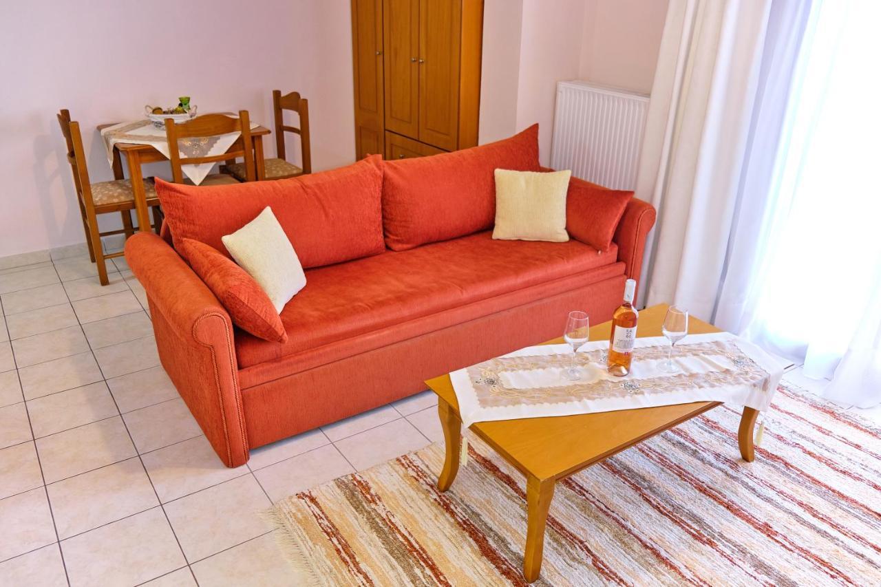 Guest house Houmis Apts &