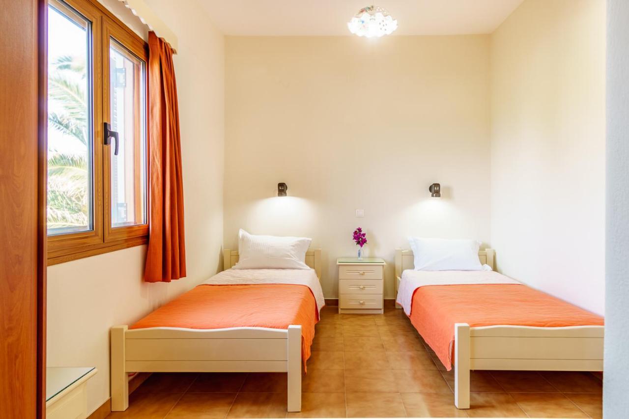 Irini Aparthotel *