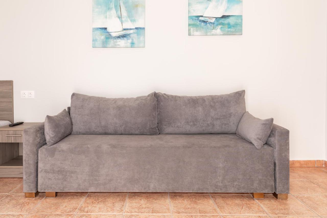 Apartment 7