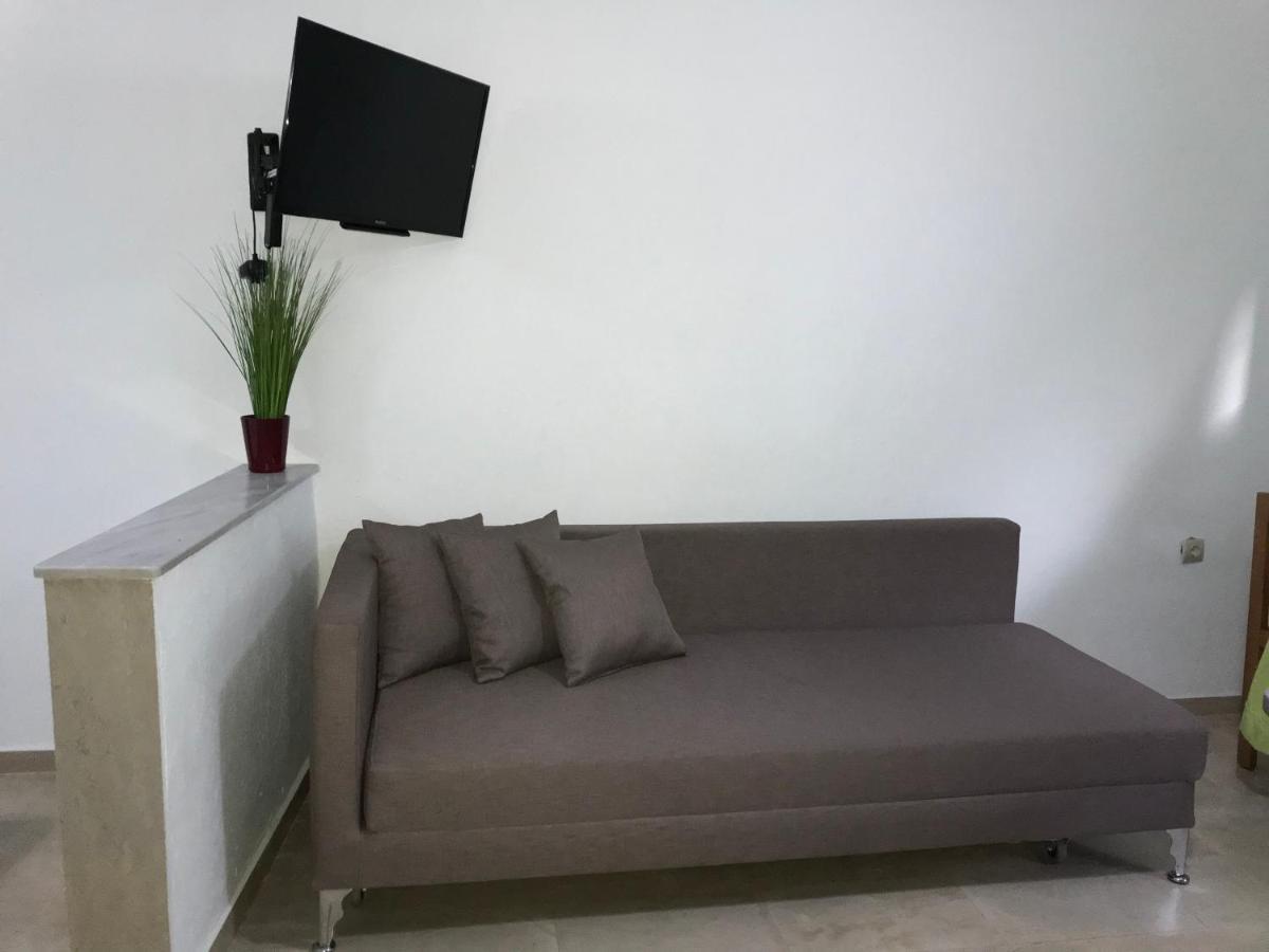 Metamorfosis Apartment