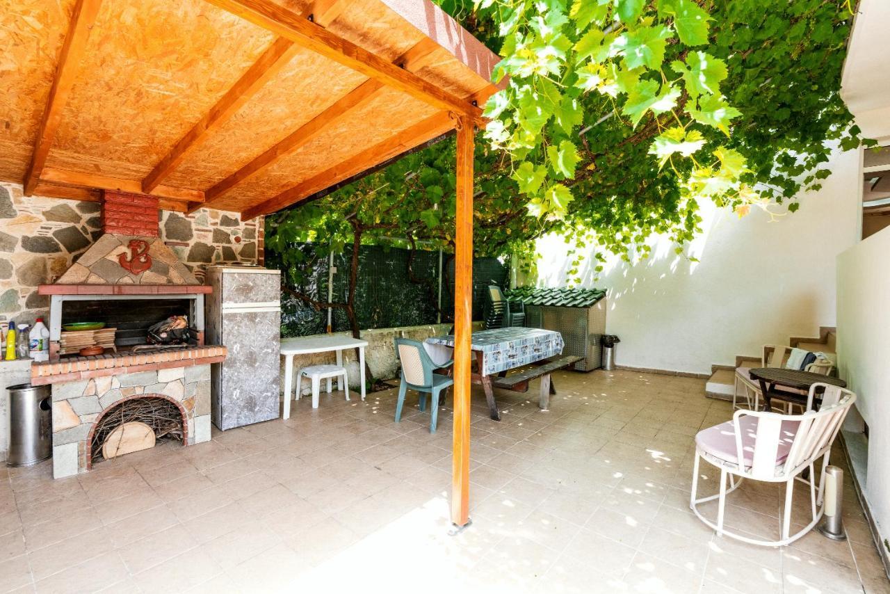 Stefanidis Platani Aparthotel