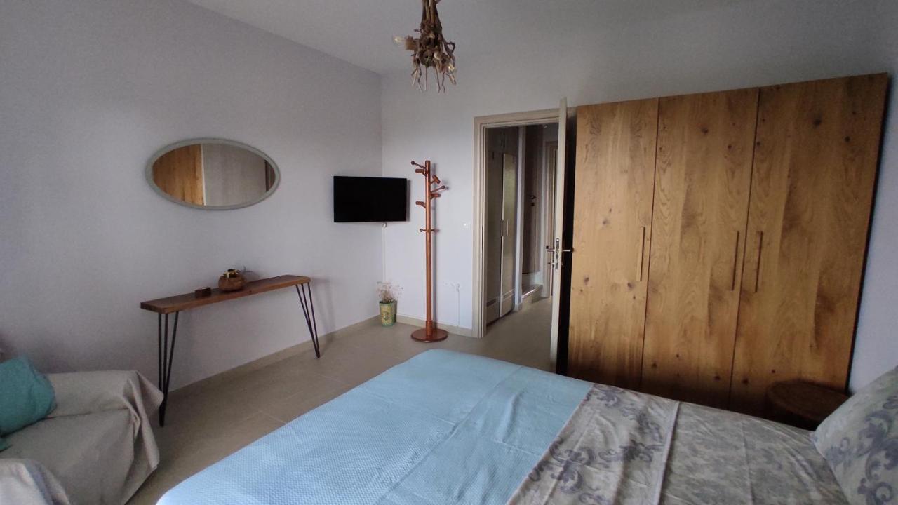 Asterias Maisonette & Holiday home