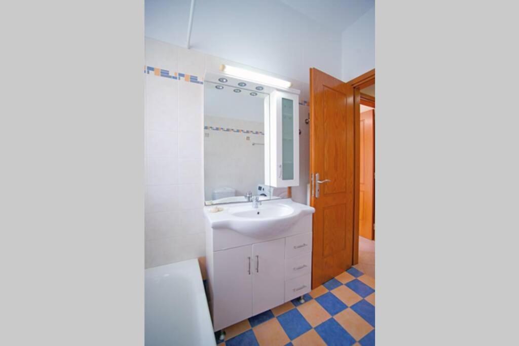 Apartment Luxury Kyparissia