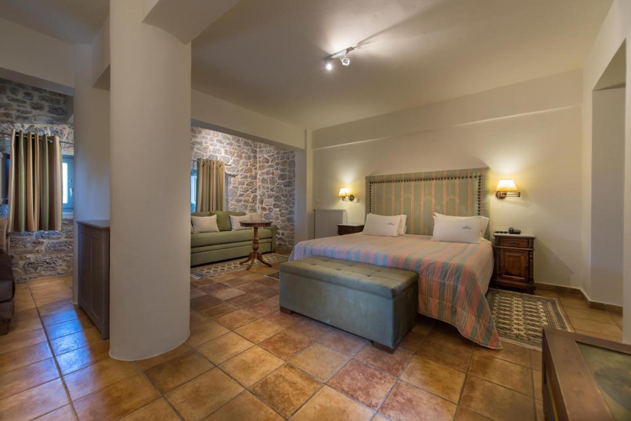 Kastro Maini 3*