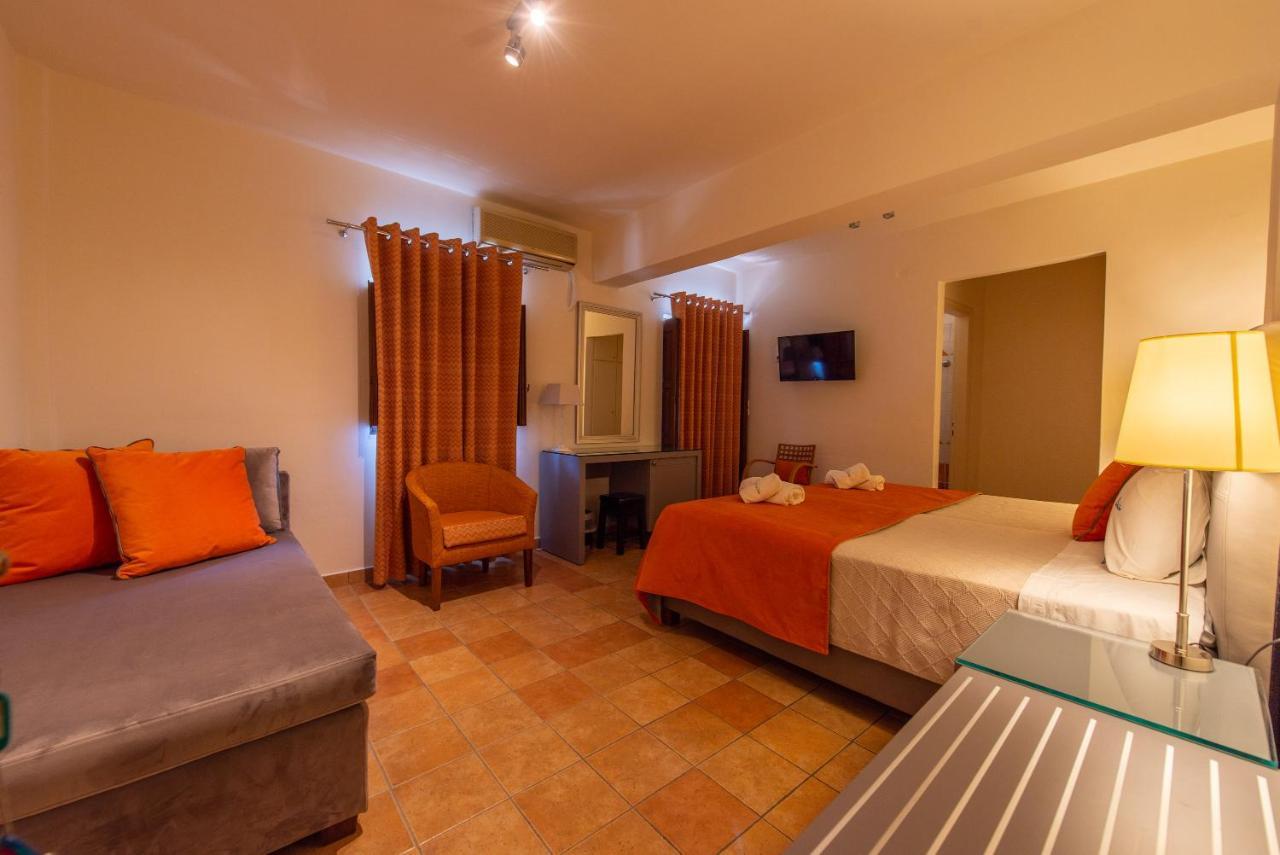 Hotel Kastro Maini