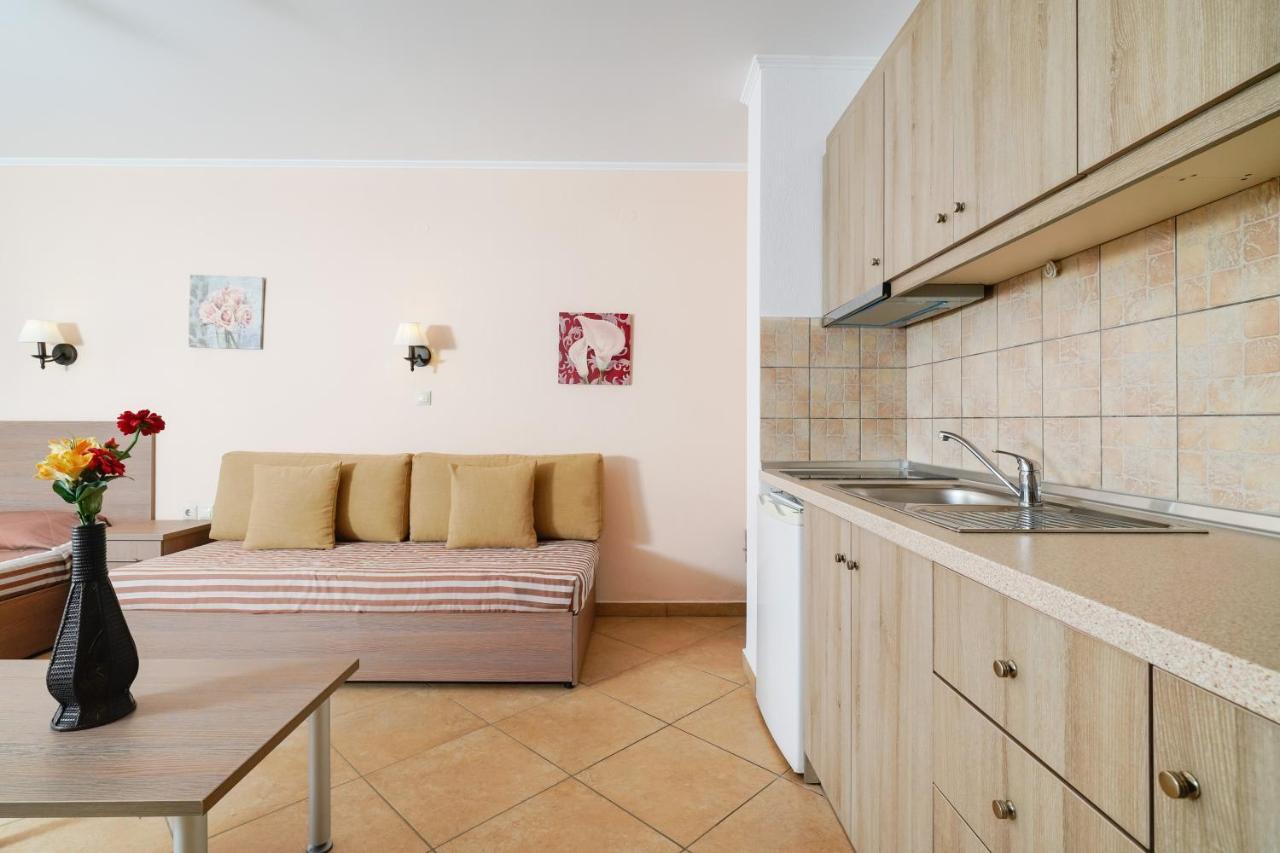 Antigone Aparthotel 2*