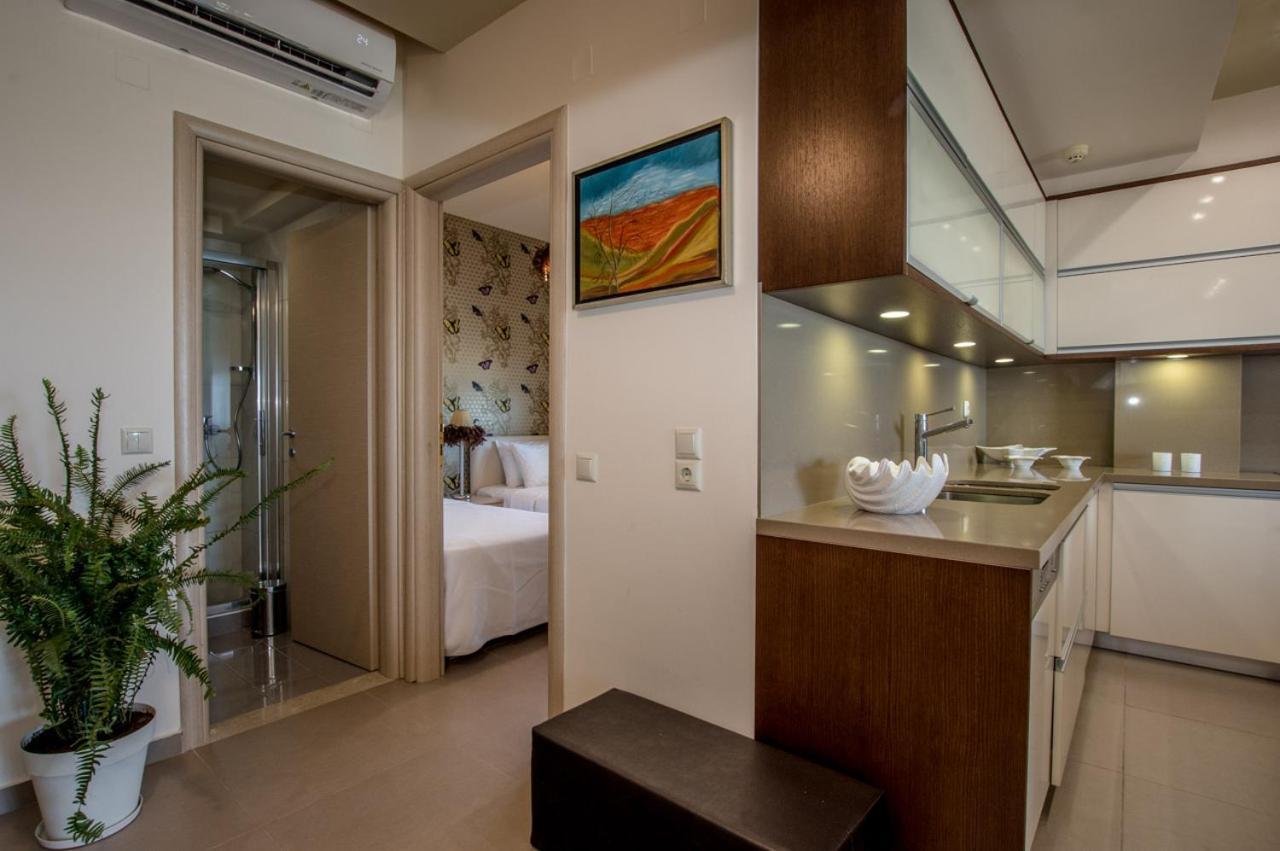Apartment White Crystal Beachfront *