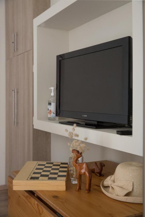 Cosy With Terrace Near Metro Station Apartment Athens