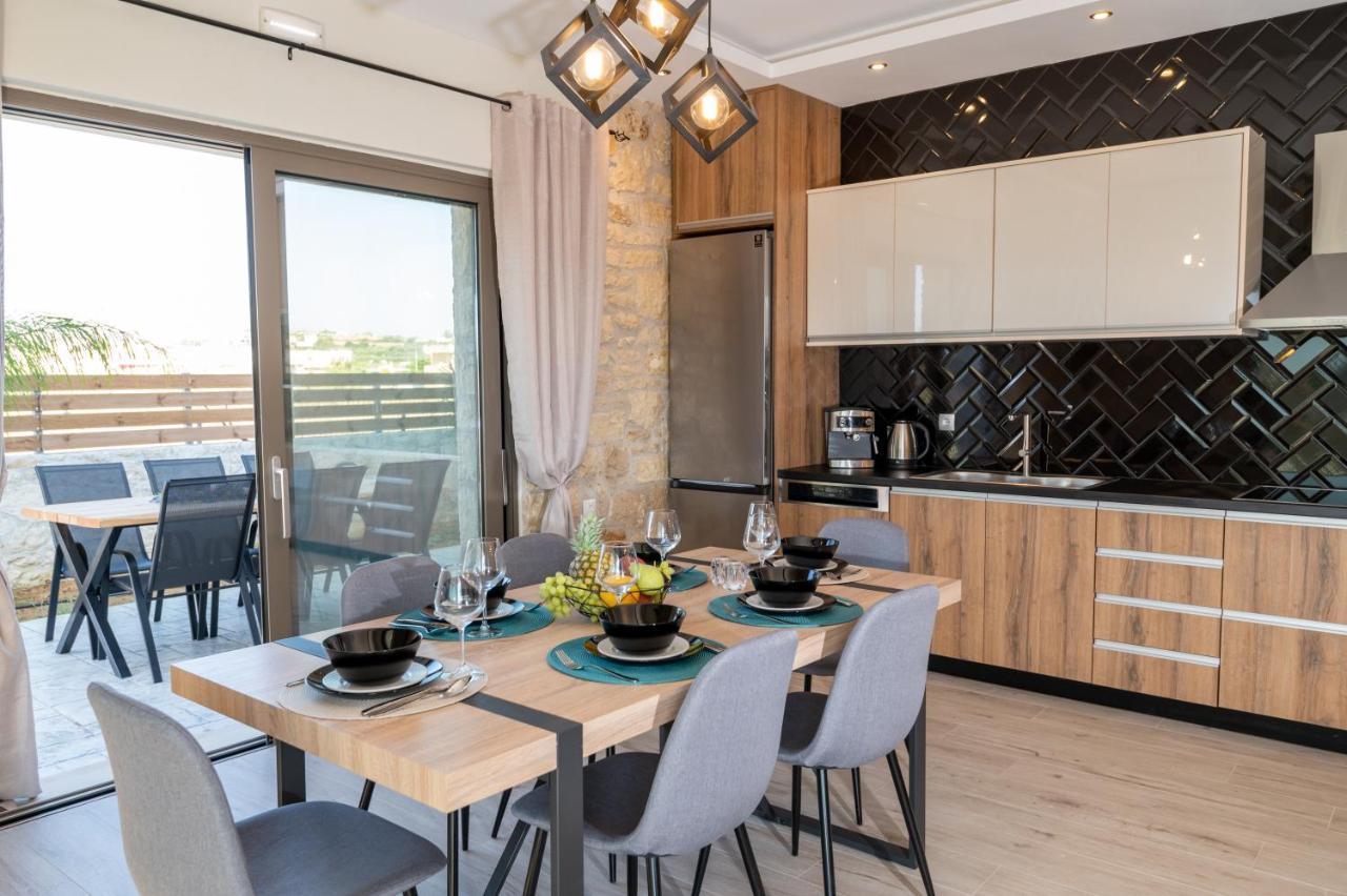 Olympia, 4 Bedroom For Up To 14 Persons, 400 Meters From The Long Sandy *