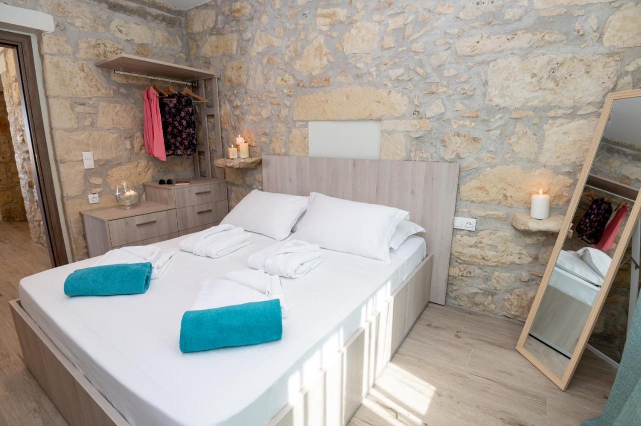 Olympia, 4 Bedroom For Up To 14 Persons, 400 Meters From The Long Sandy