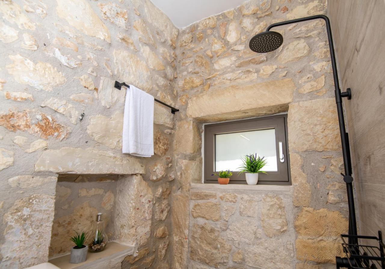 Olympia, 4 Bedroom For Up To 14 Persons, 400 Meters From The Long Sandy * Paralia Kourna