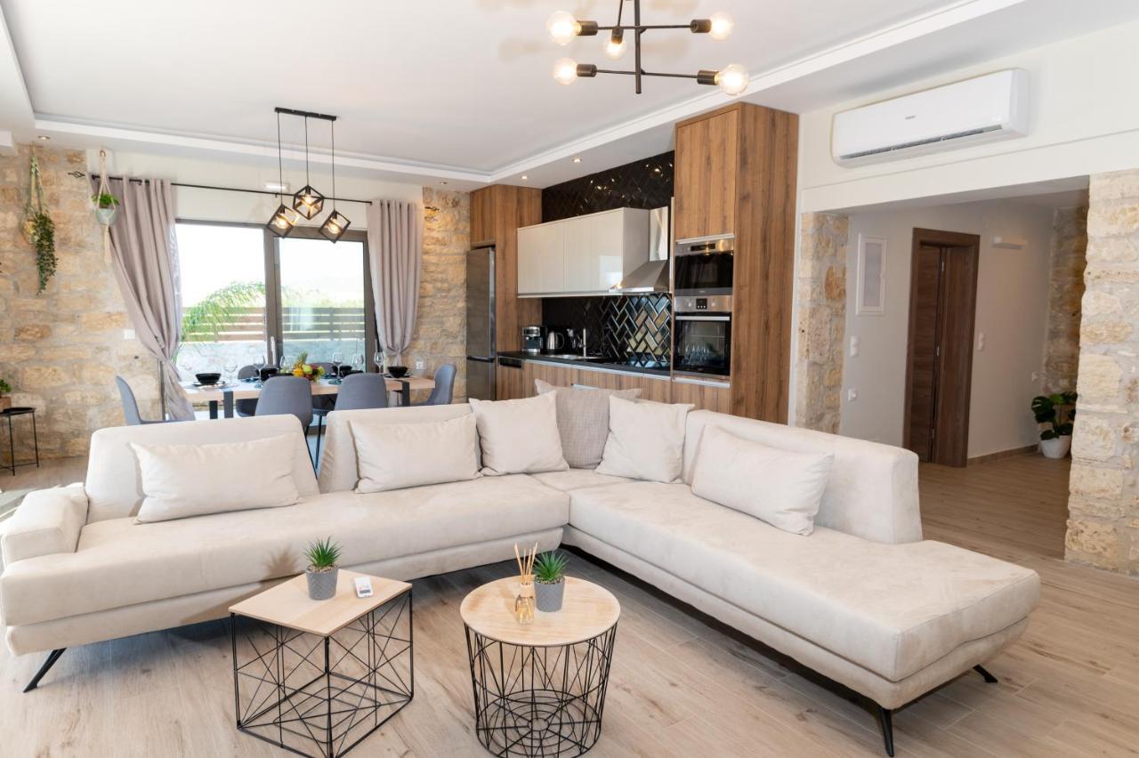 Olympia, 4 Bedroom For Up To 14 Persons, 400 Meters From The Long Sandy *