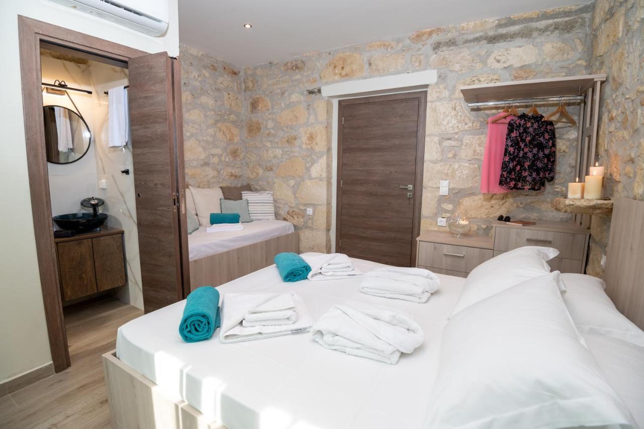 Villa Olympia, 4 Bedroom For Up To 14 Persons, 400 Meters From The Long Sandy *