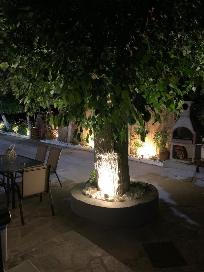 Athanasia Hotel *