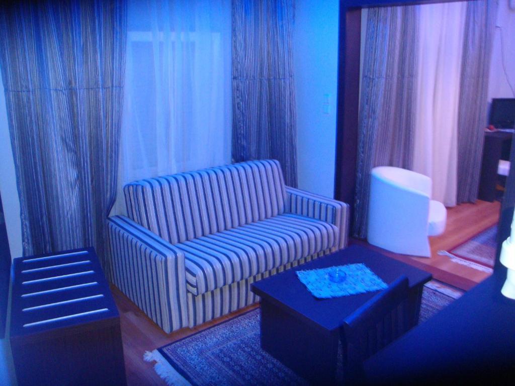 Emporiko Hotel