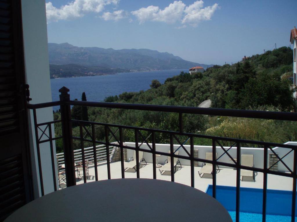 Scorpios & 3* Samos Town