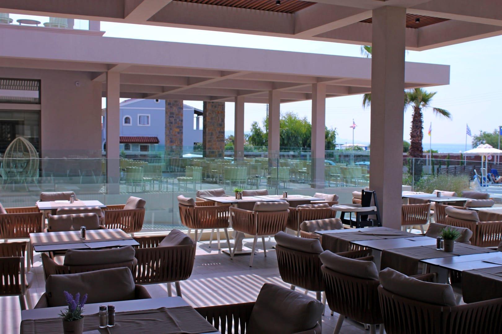 Almyros Hotel 5*