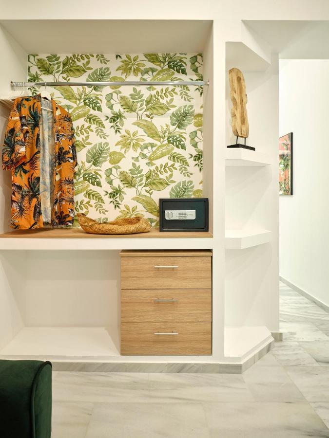 The Tree Apartment *