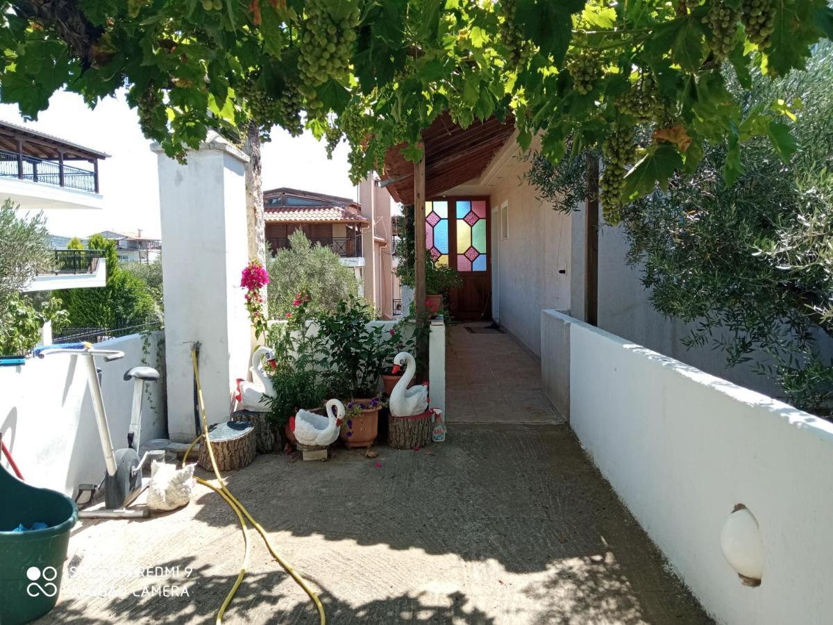 Bella-caza * Makri