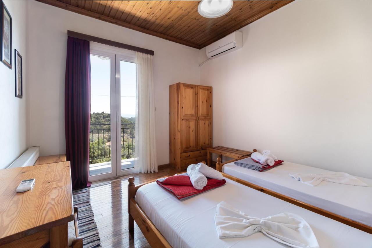 La Olga Lefkada *