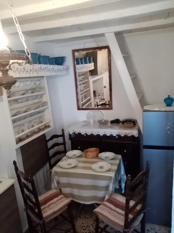 Marthas Traditional House *