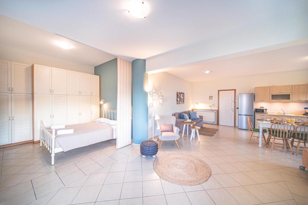 Rainbow Aparthotel 2*