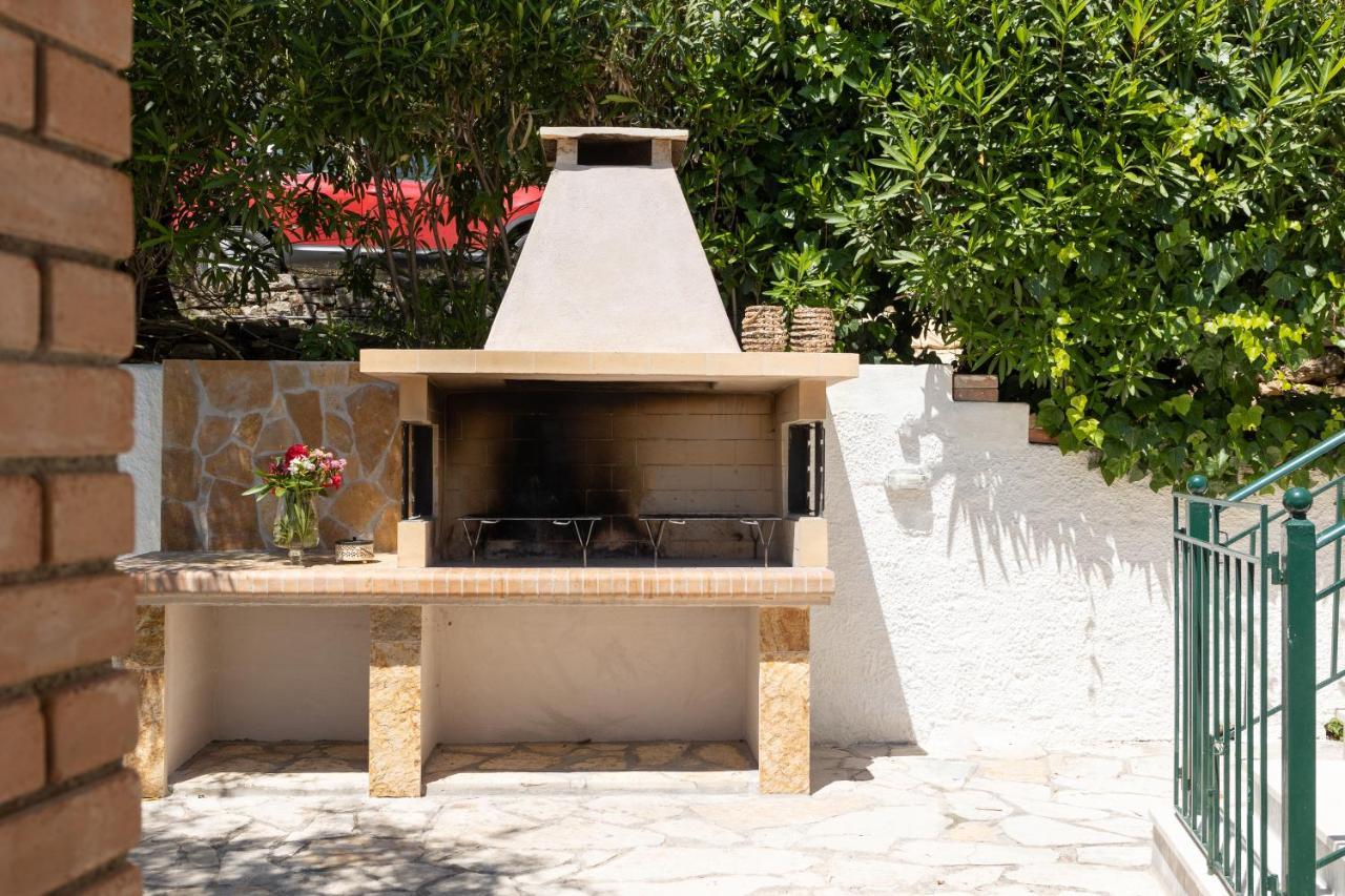 Villa Andonis *