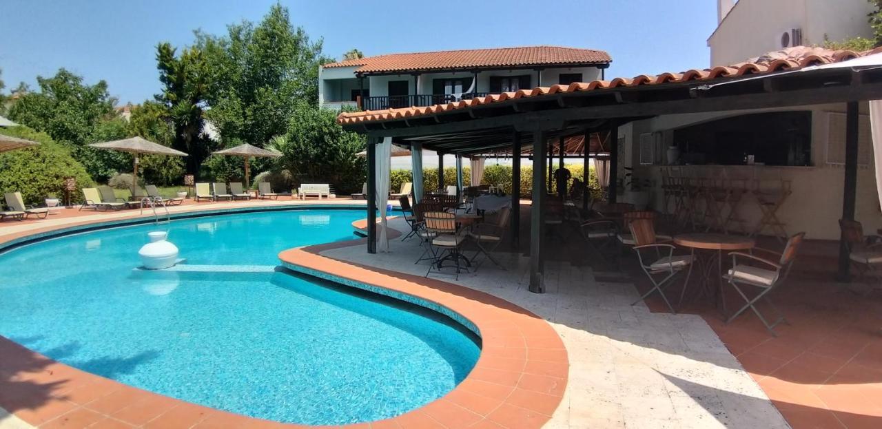 Eden Aparthotel 3*