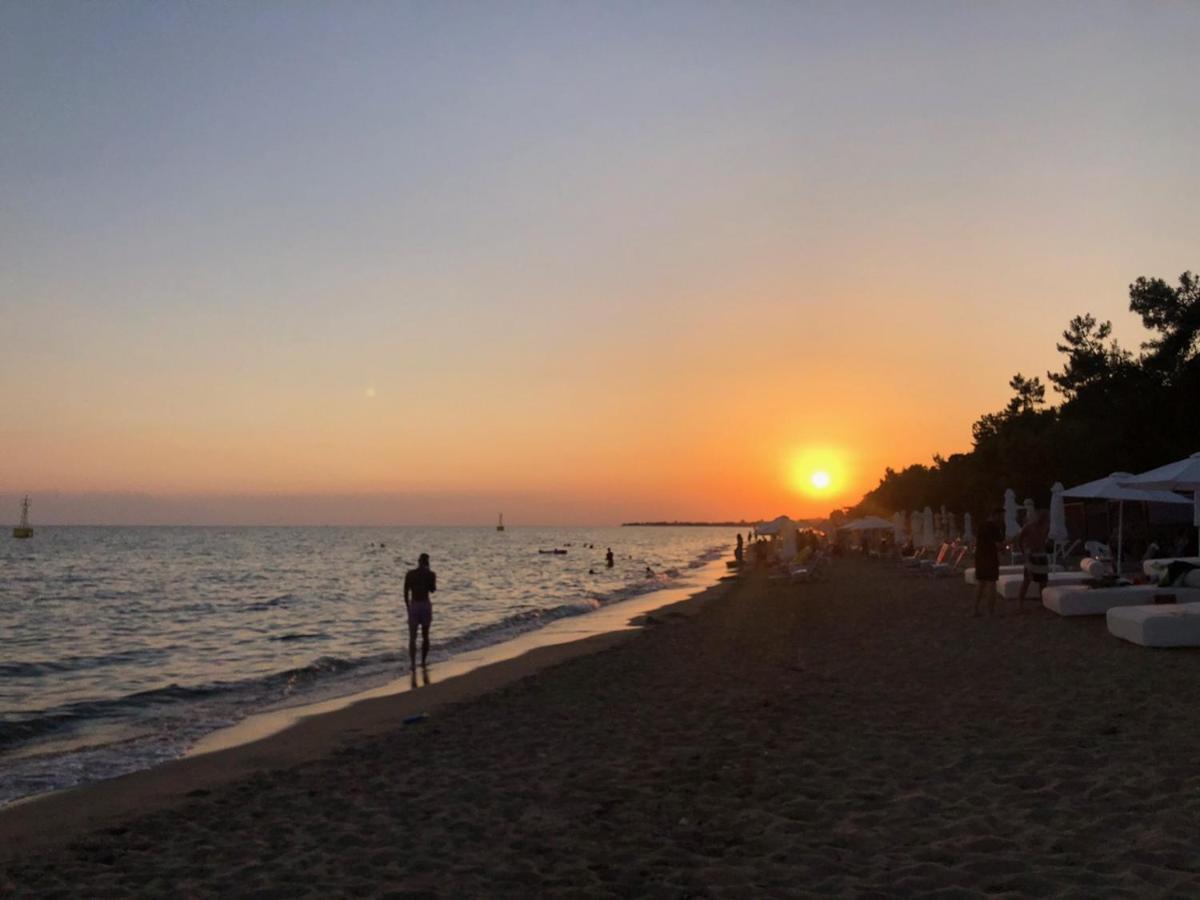 To Sea * Paralia Dionysiou