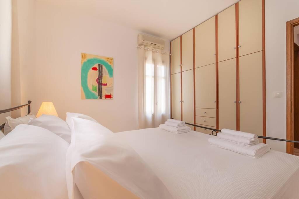 Seaview Stylish Flat In - Walk To Andros Town