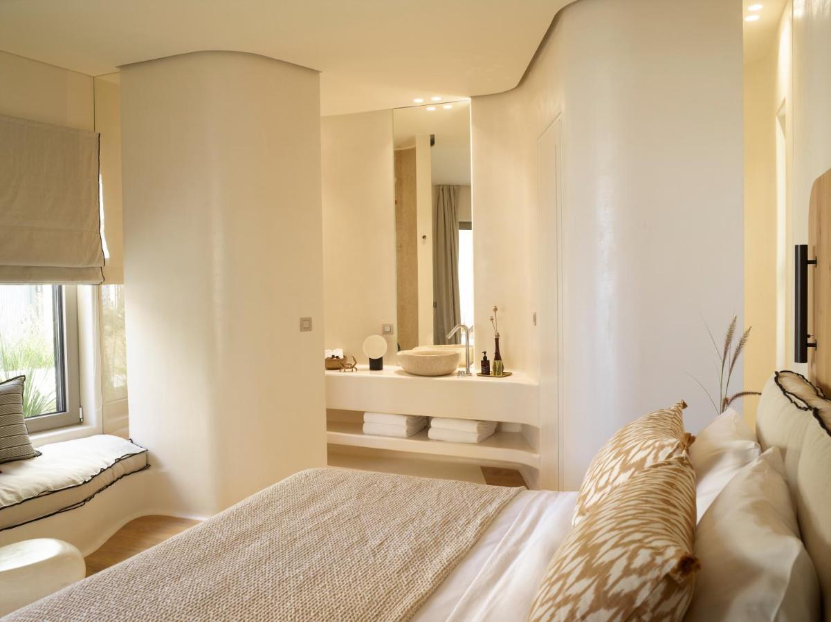 Hotel White Pebble