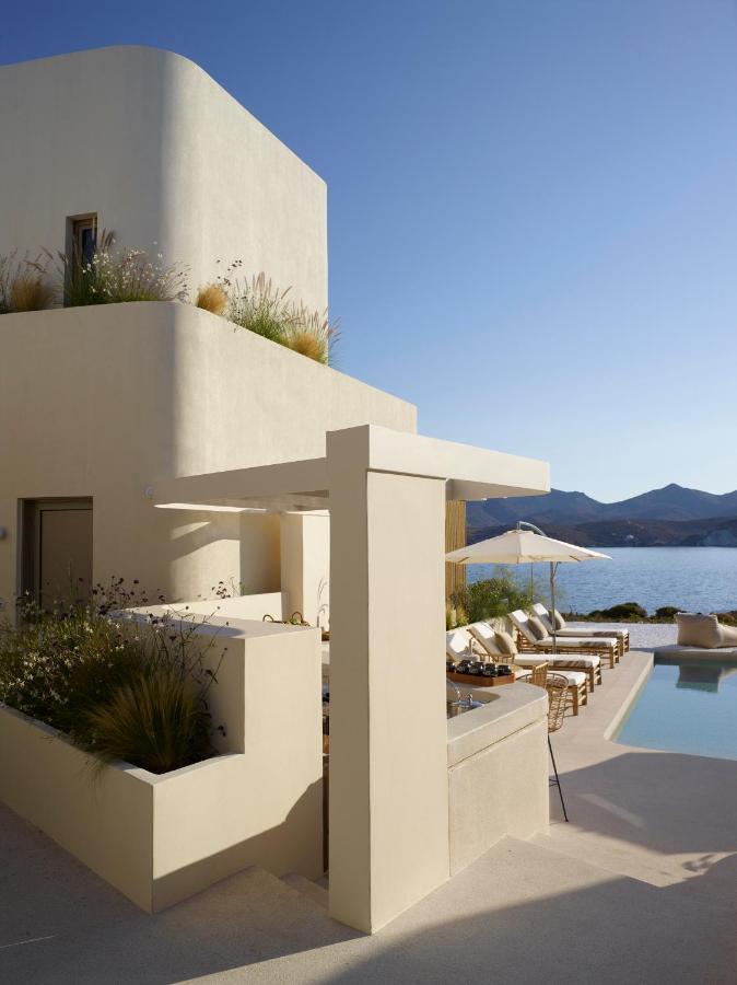 White Pebble Hotel