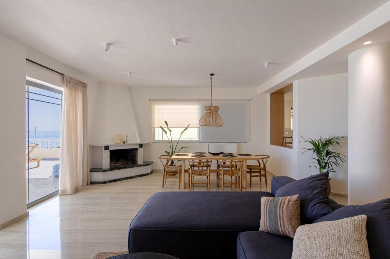 Seafront Luxury Apartment *