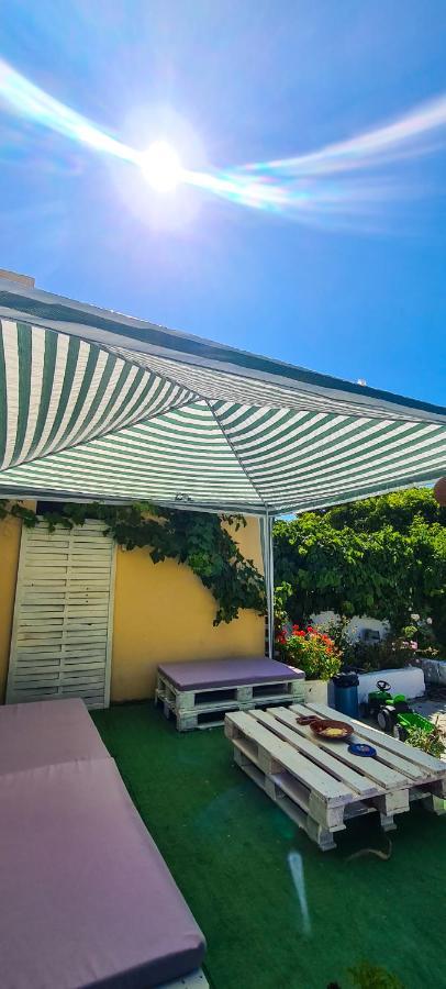 Chrysanthi Melitsa Apts. * Sidari (Corfu)