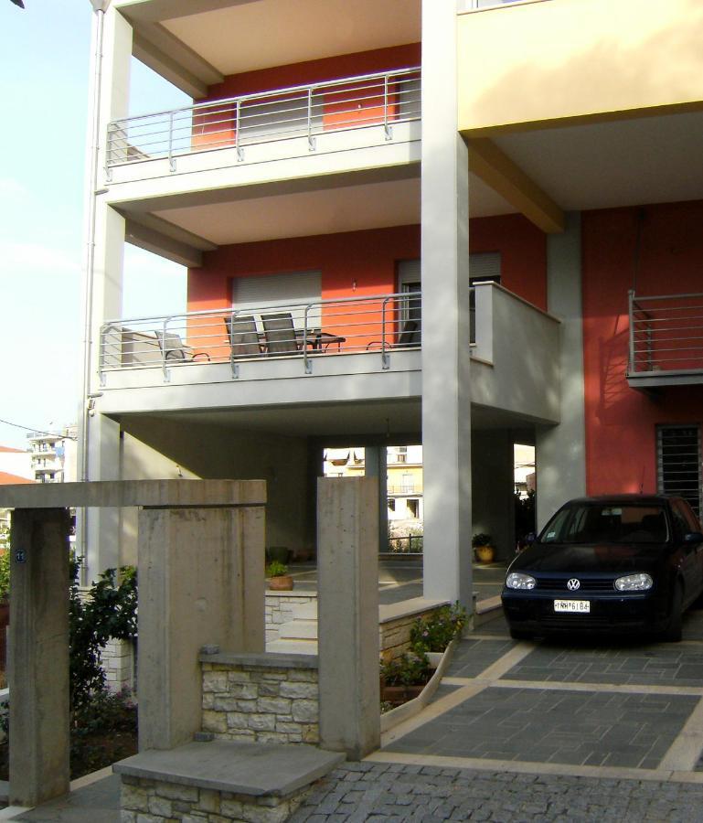 Melcon Luxury House *