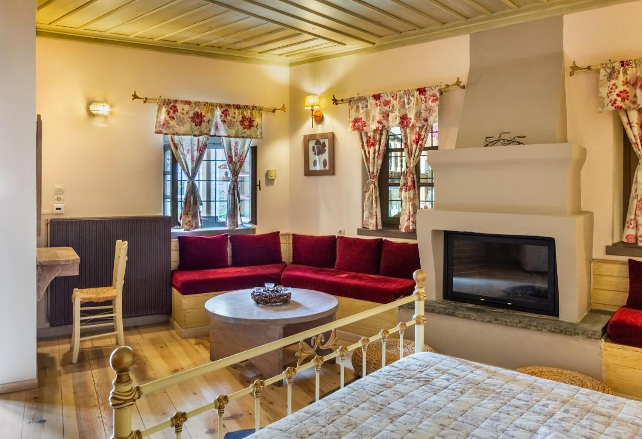 Nikos & Ioulia Guest house *