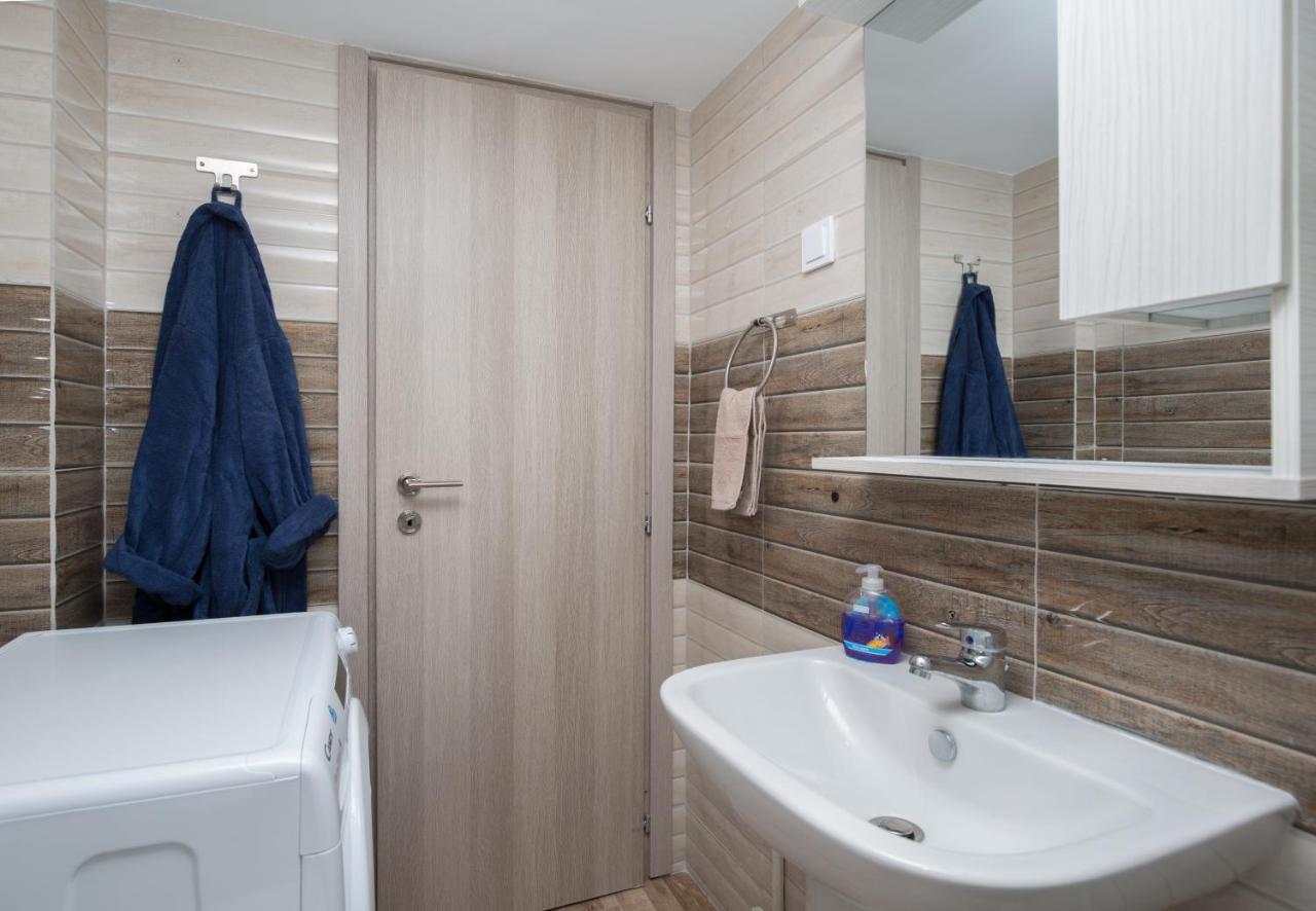 Cosy With Terrace Near Metro Station Apartment Athens