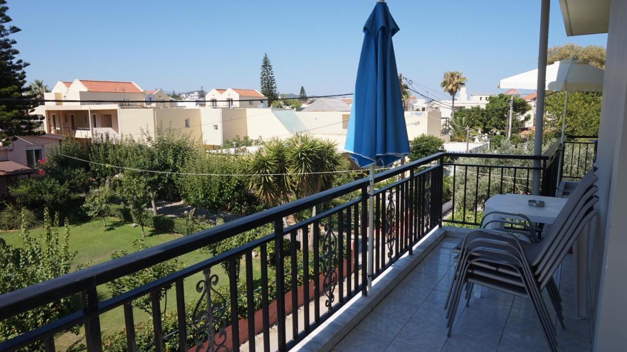 Niriis Aparthotel Kato Daratso