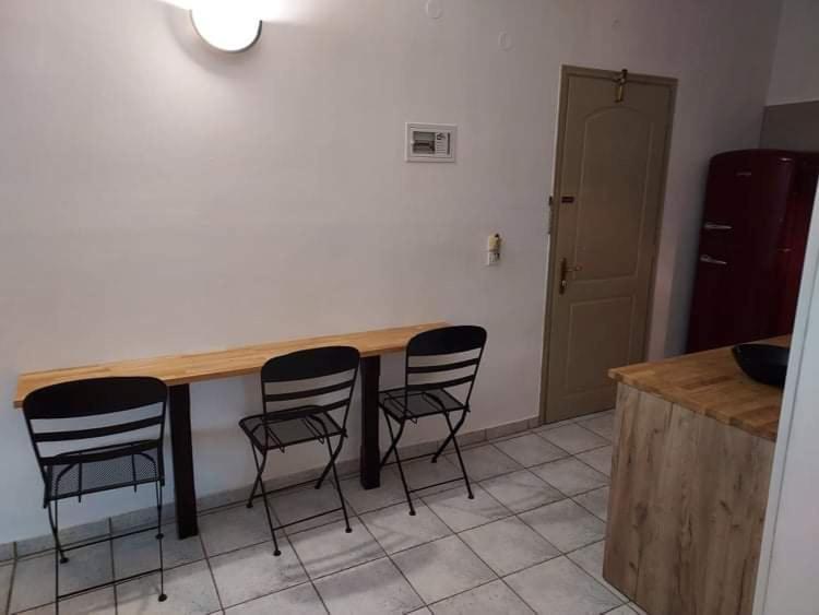 Nostos Aparthotel 2*