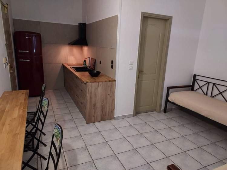 Nostos Aparthotel 2*