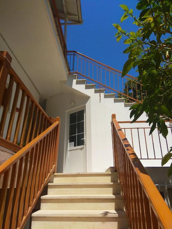 Apartment Kostas Studios